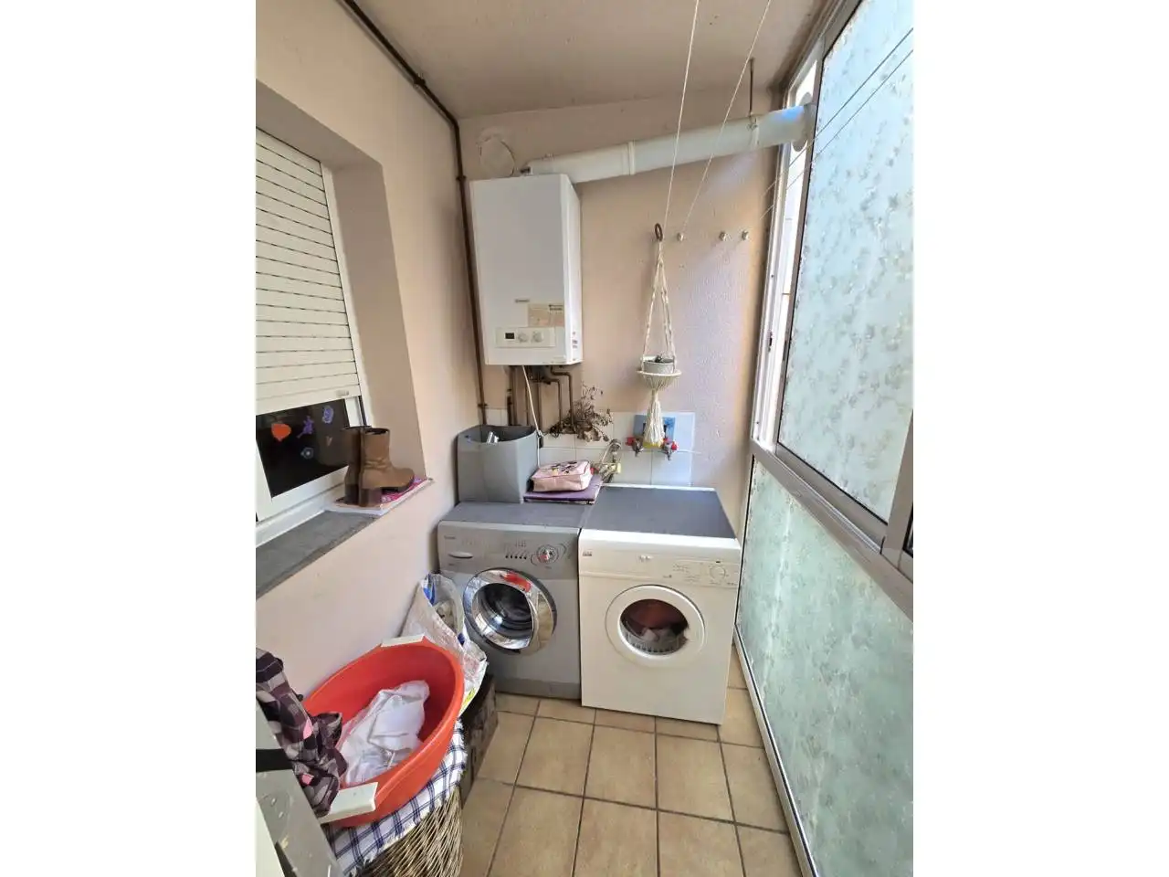 Cocina de Piso en venta en Salt con Calefacción, Terraza y Trastero