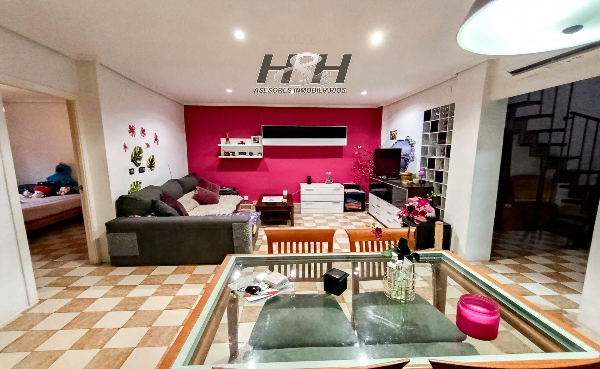 Living room of Attic for sale in  Valencia Capital  with Air Conditioner and Terrace