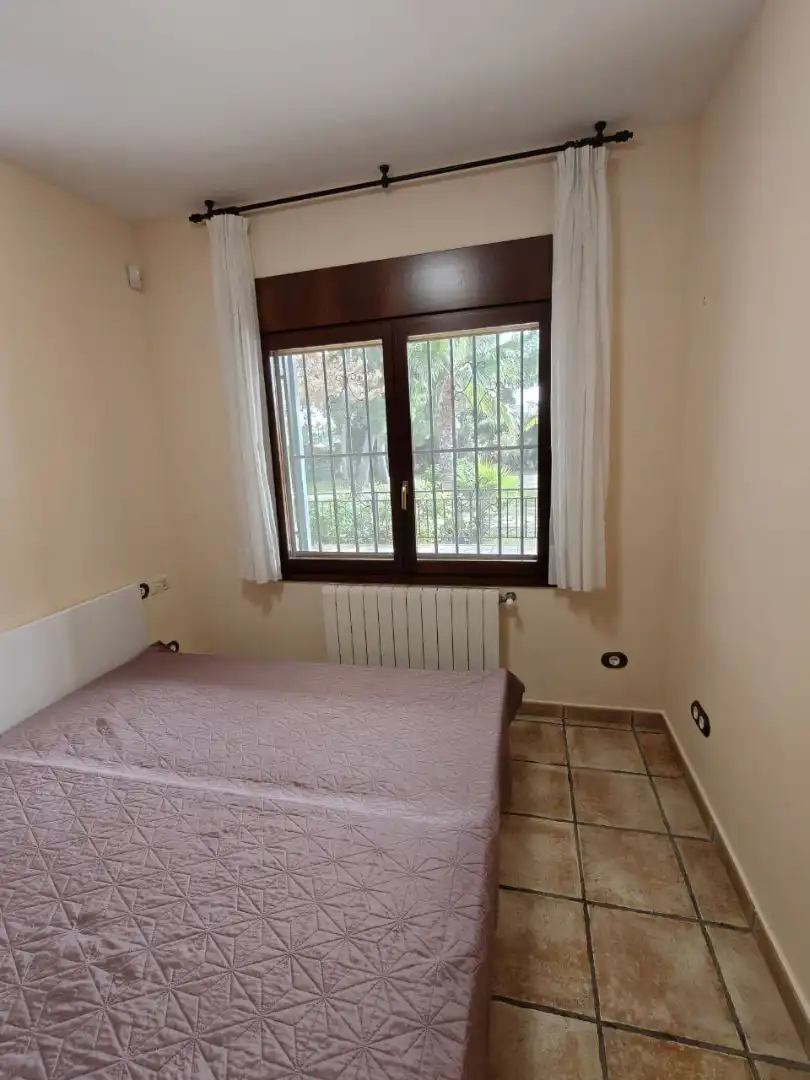 Habitación de Casa o chalet de alquiler en San Vicente del Raspeig / Sant Vicent del Raspeig con Aire acondicionado, Calefacción y Jardín privado