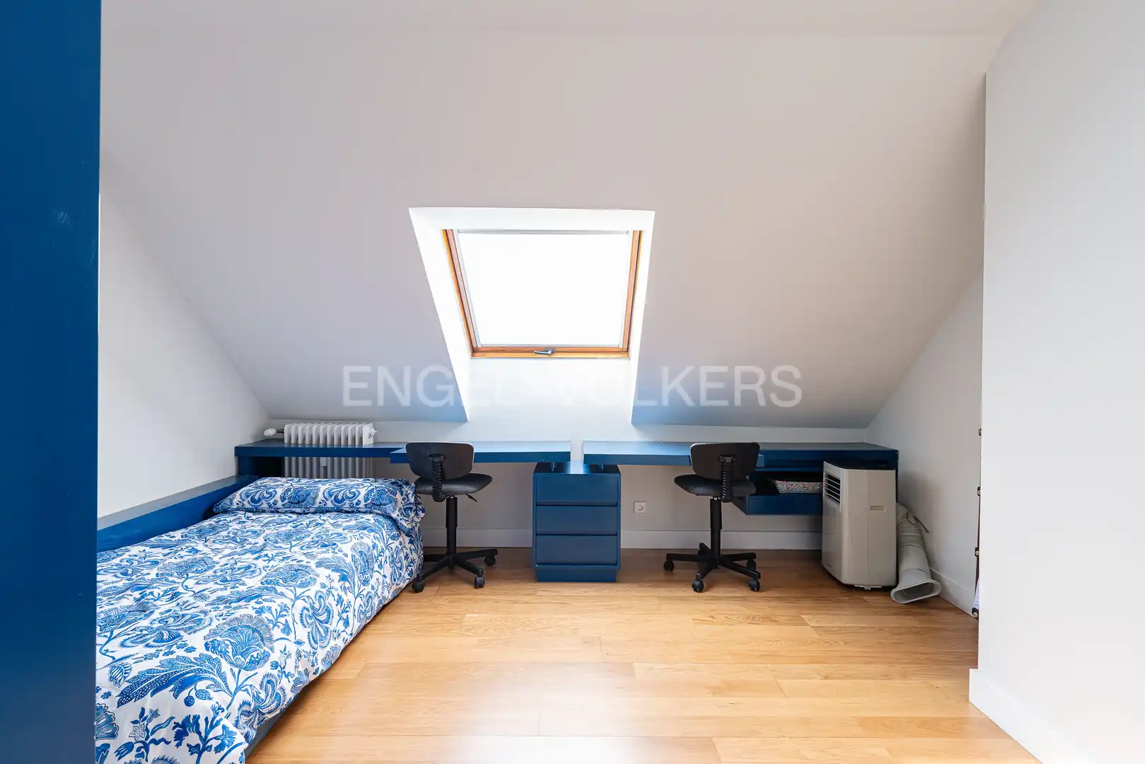 Bedroom of Attic for sale in Las Rozas de Madrid  with Air Conditioner, Heating and Terrace