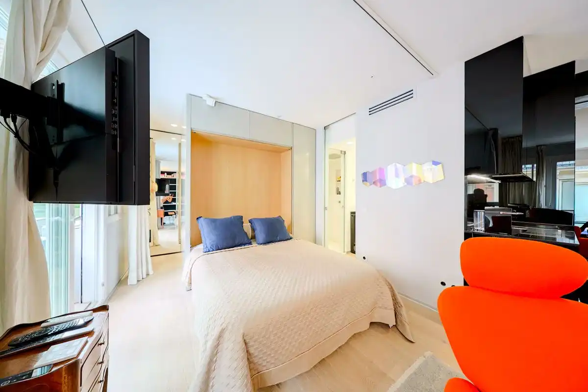 Loft zum Verkauf in Calle de la Academia, Jerónimos