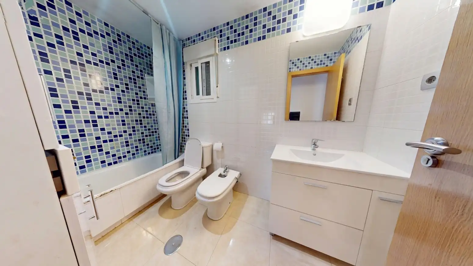 Flat with terrace for sale in Casco Urbano, imagen 11