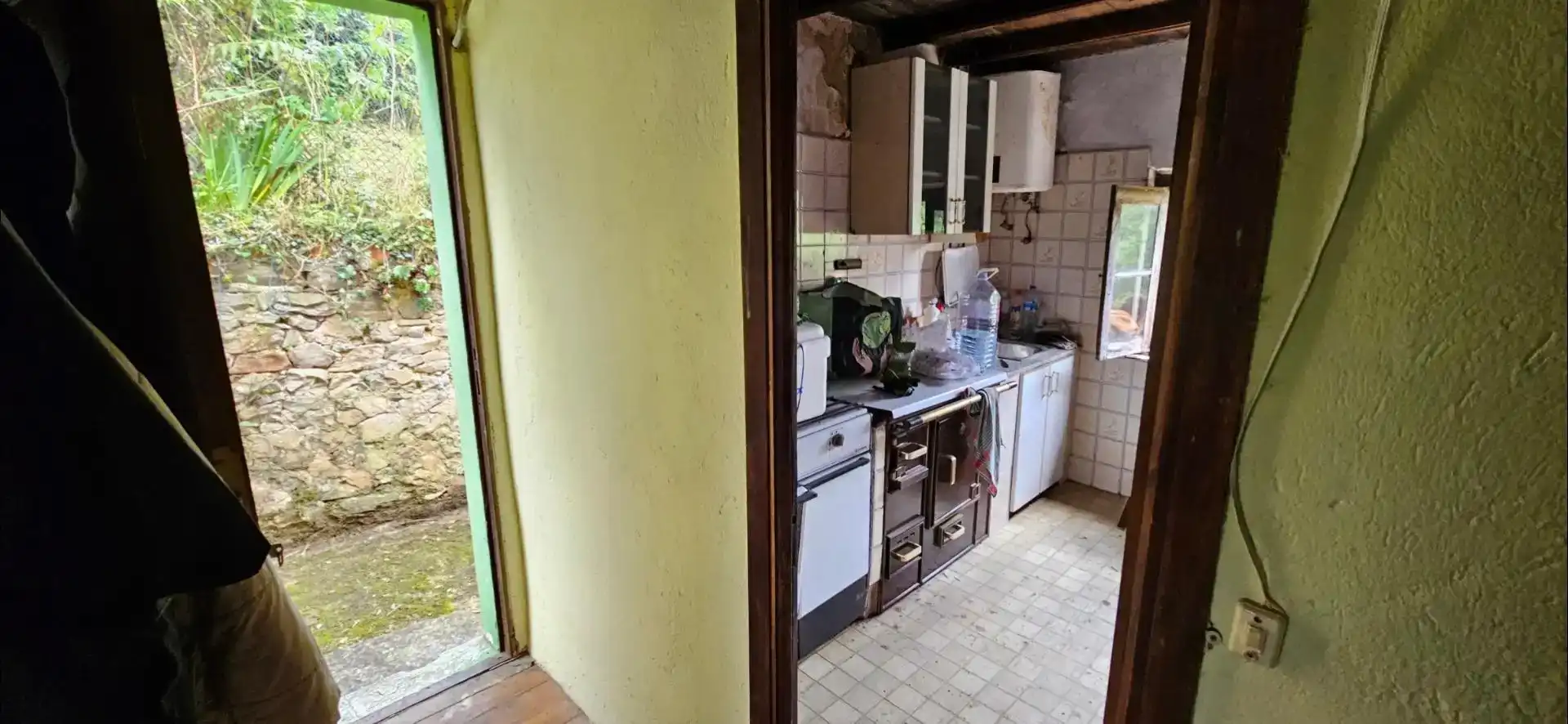 Cuina de Casa adosada en venda en Belmonte de Miranda