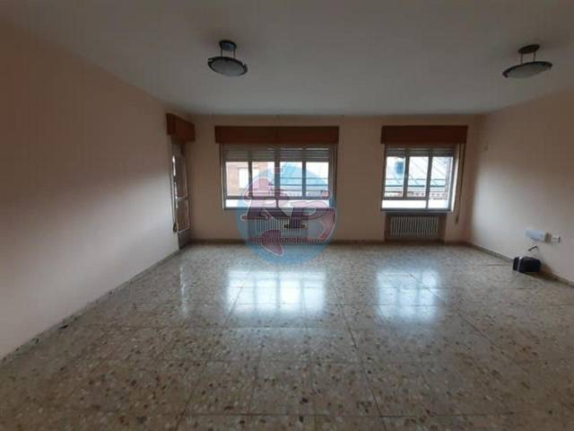 Piso en Venta en Fabero