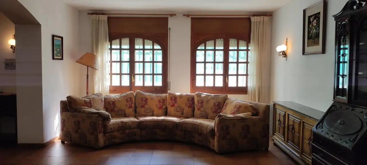Sala d'estar de Finca rústica en venda en Riudoms amb Calefacció, Jardí privat i Piscina