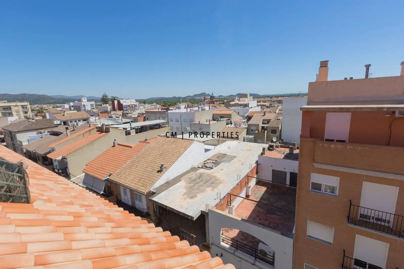 Vista exterior de Ático de alquiler en Faura con Aire acondicionado, Calefacción y Terraza