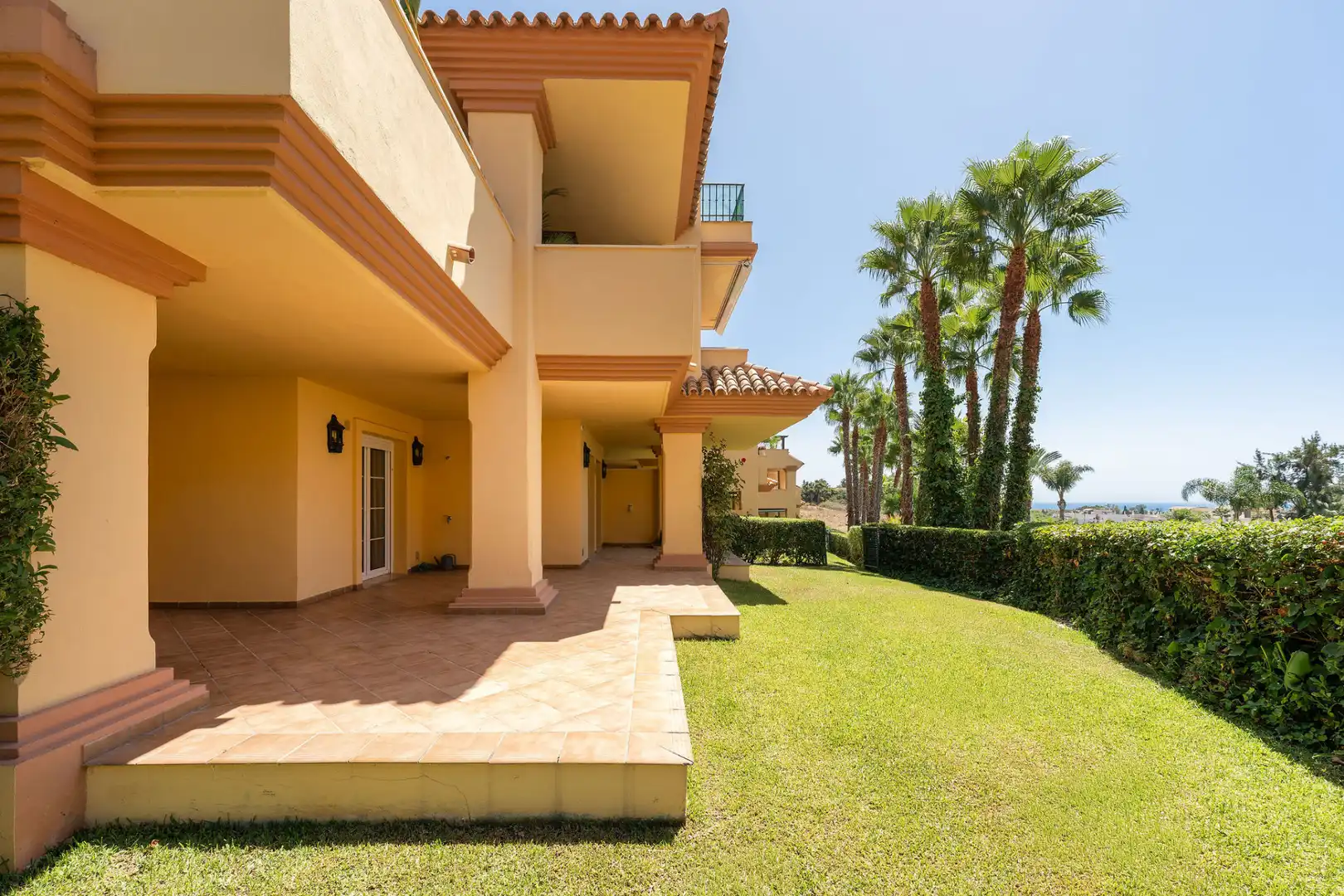 Piano terra con piscina in vendita a Nueva Andalucía