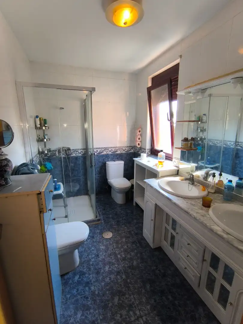 Baño de Casa o chalet en venta en Frechilla con Calefacción, Jardín privado y Parquet