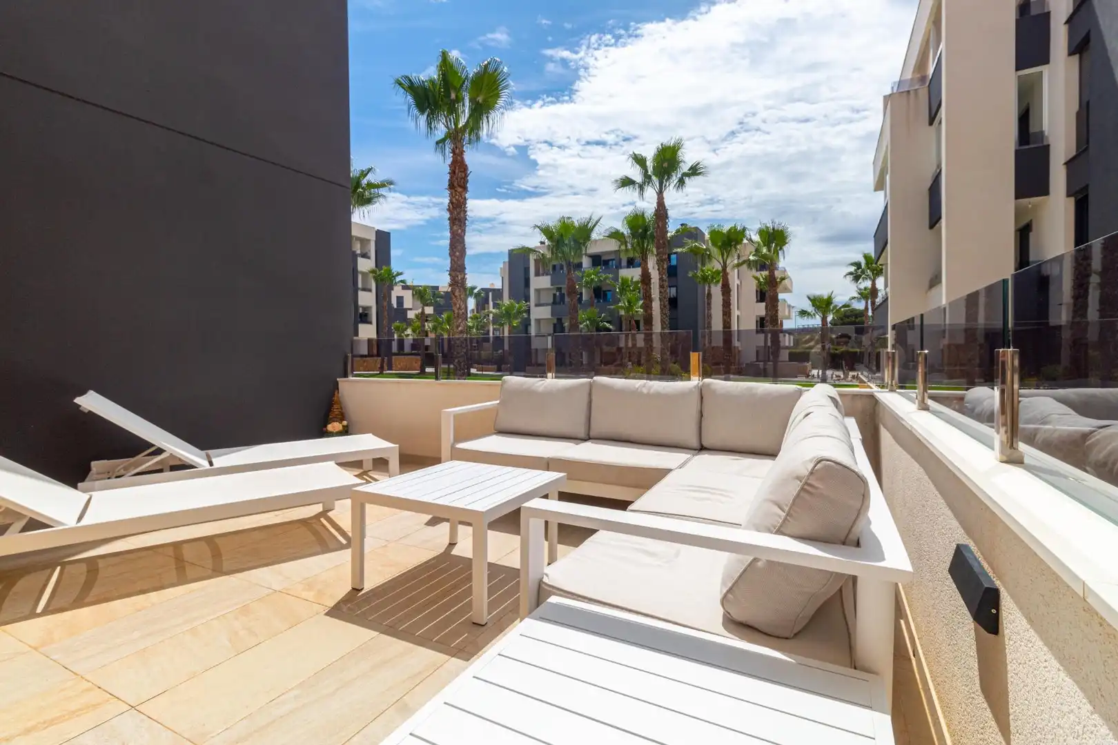 Apartamento con terraza en venta en Calle Wolfgang Amadeus Mozart, imagen 2