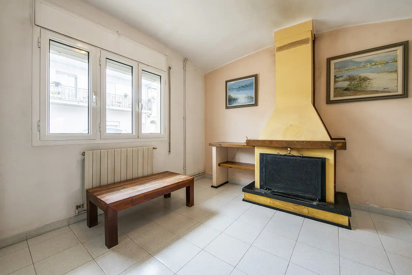 Wohnzimmer von Einfamilien-Reihenhaus zum Verkauf in Banyoles mit Heizung, Terrasse und Balkon