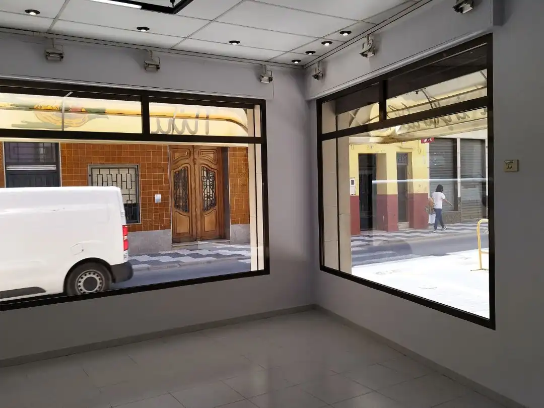 Local comercial de lloguer a Calle Albalat 13-A, imagen 4
