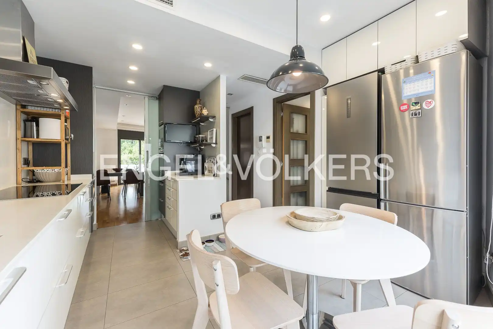 Cocina de Casa adosada en venta en Barcelona con Aire acondicionado, Calefacción y Jardín privado