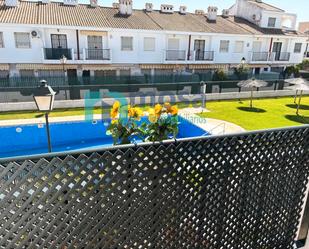 Vista exterior de Casa adosada de lloguer en La Antilla amb Moblat i Piscina comunitària