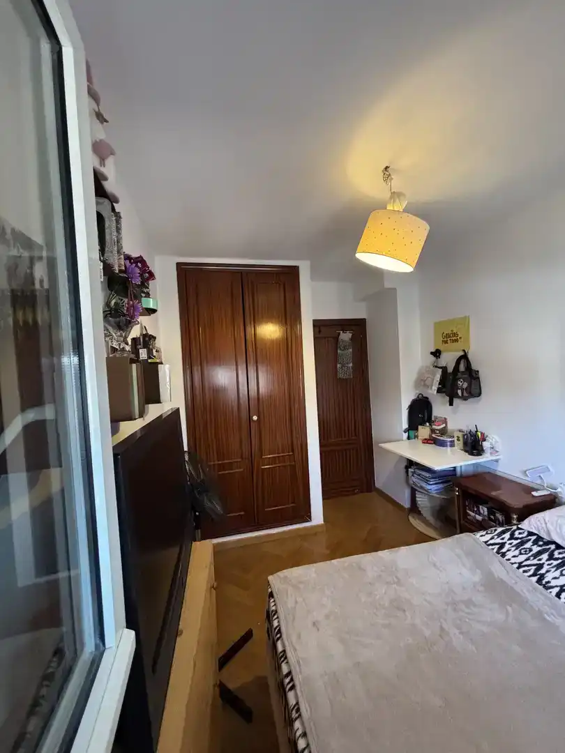 Bedroom of Flat for share in Las Rozas de Madrid  with Parquet flooring, Swimming Pool and Furnished