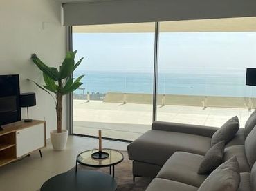 Flat with pool to rent in Calle Rododendro