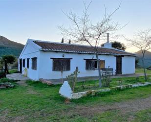 Exterior view of Country house for sale in Almadén  with Heating, Private garden and Swimming Pool