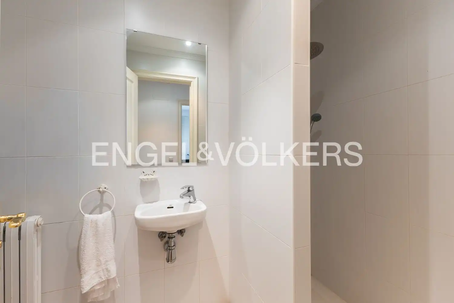 Bathroom of Houses for sale in Faura  with Air Conditioner, Heating and Private garden