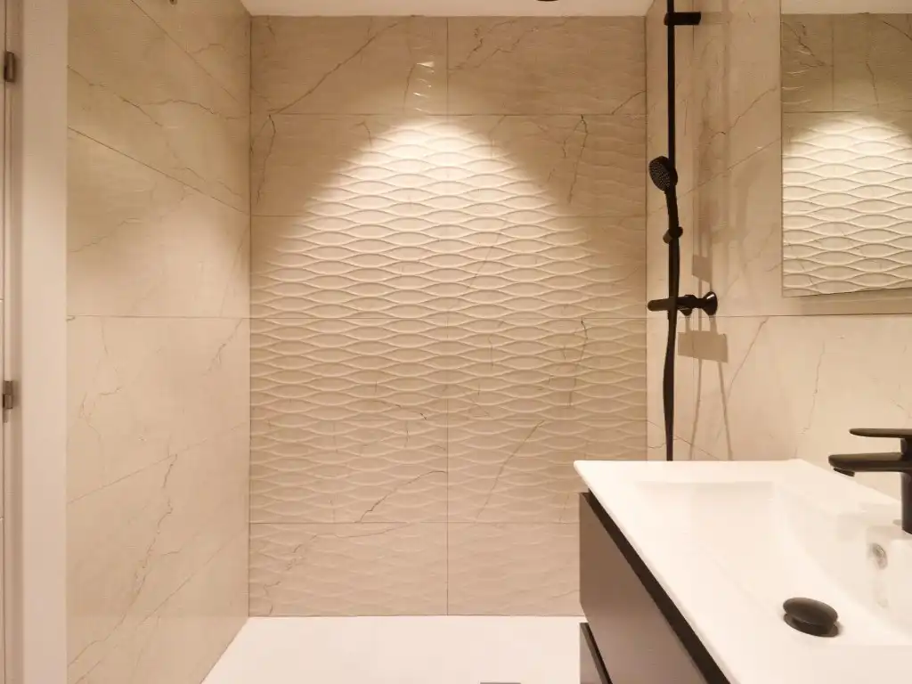 Badezimmer von Wohnung zum Verkauf in Fuengirola mit Klimaanlage, Terrasse und Ofen