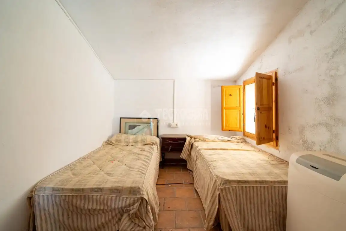 Dormitori de Finca rústica en venda en Iznalloz