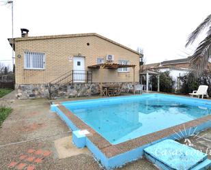 Swimming pool of House or chalet for sale in  Zaragoza Capital  with Air Conditioner, Heating and Private garden