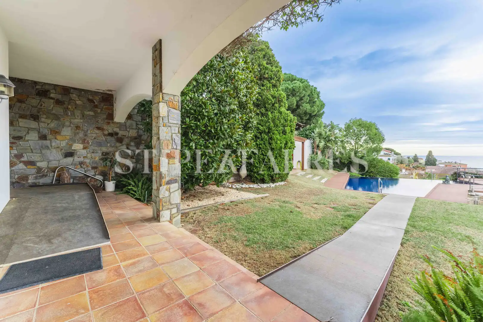 Vista exterior de Casa o chalet en venta en Canet de Mar con Aire acondicionado, Calefacción y Jardín privado