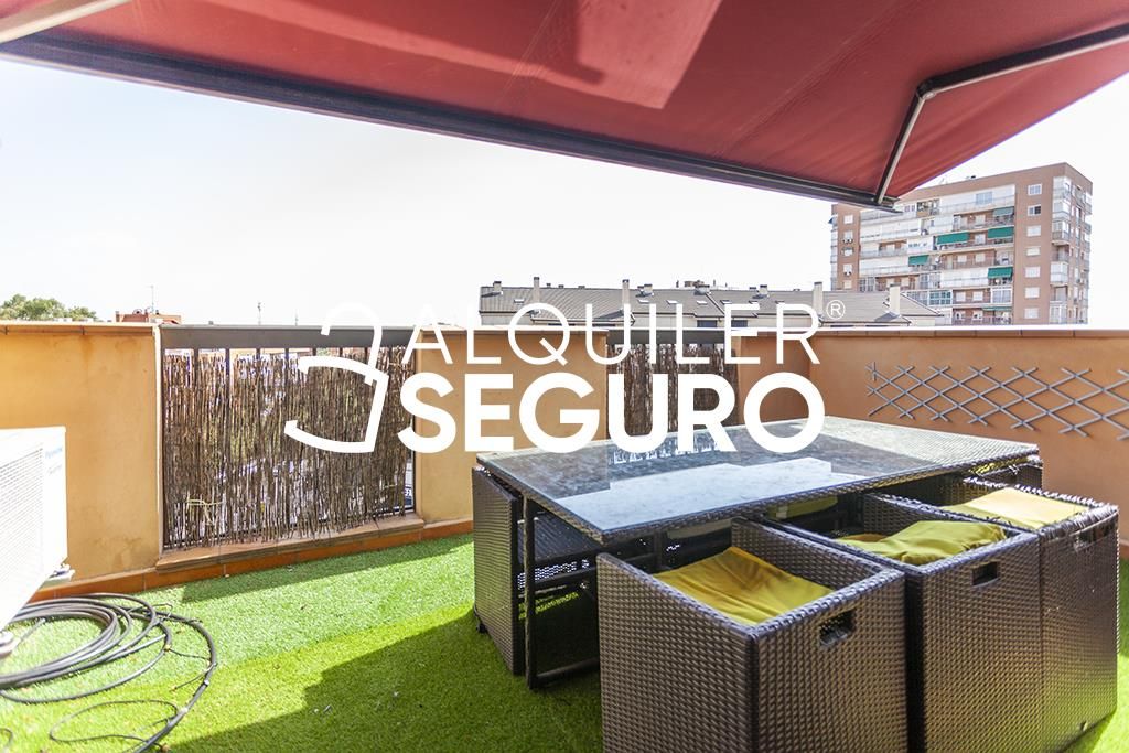 Terrace of Attic for rent in  Madrid Capital  with Air Conditioner, Heating and Terrace