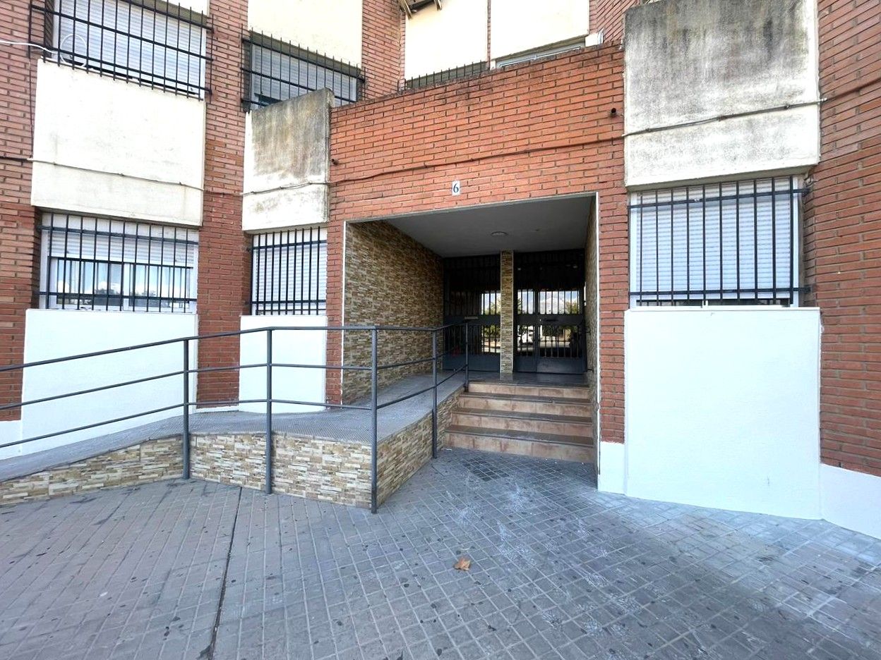 Vista exterior de Piso en venta en  Huelva Capital