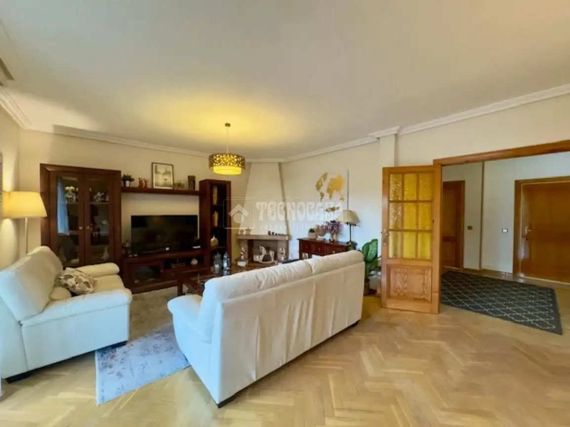 Living room of Detached homes for sale in Las Rozas de Madrid  with Air Conditioner, Heating and Private garden