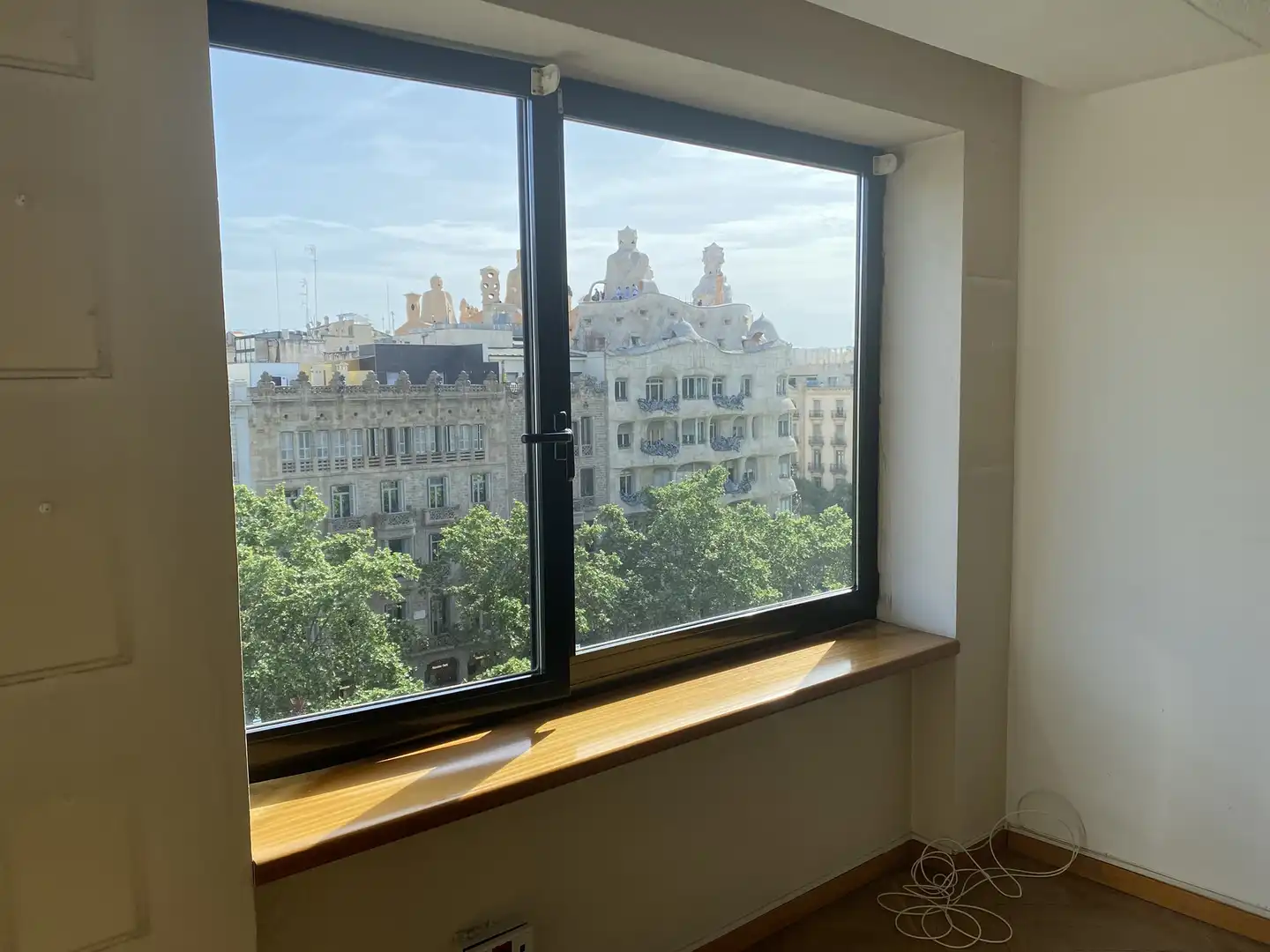 Oficina de lloguer a de Gràcia, Dreta de l'Eixample