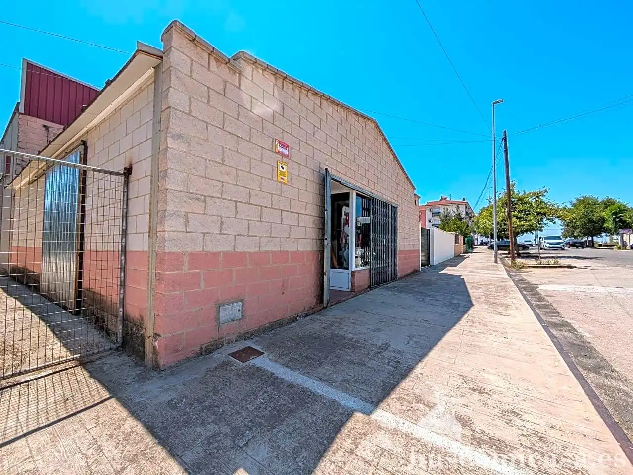 Vista exterior de Local de alquiler en Guarromán