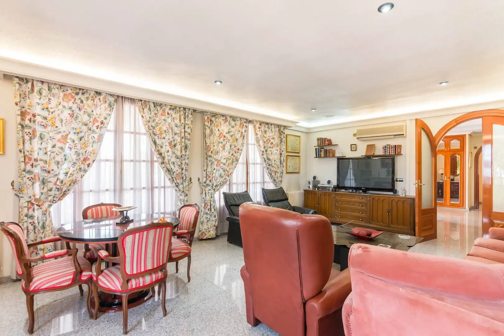 Living room of Houses for sale in Las Torres de Cotillas  with Air Conditioner, Heating and Private garden