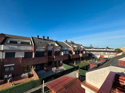 Außenansicht von Wohnung zum verkauf in Miengo mit Heizung, Abstellraum und Balkon