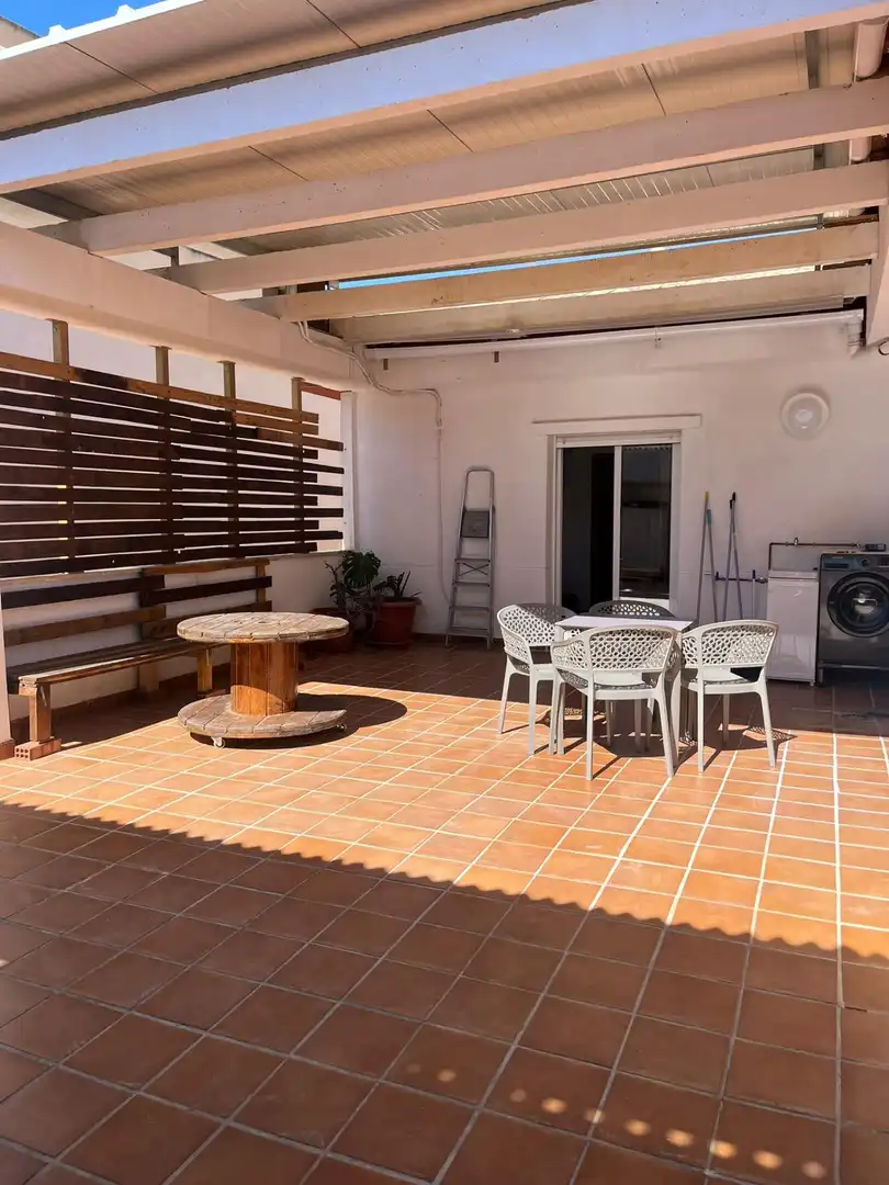 Penthouse with lift to rent in Residencial Triana - Barrio Alto