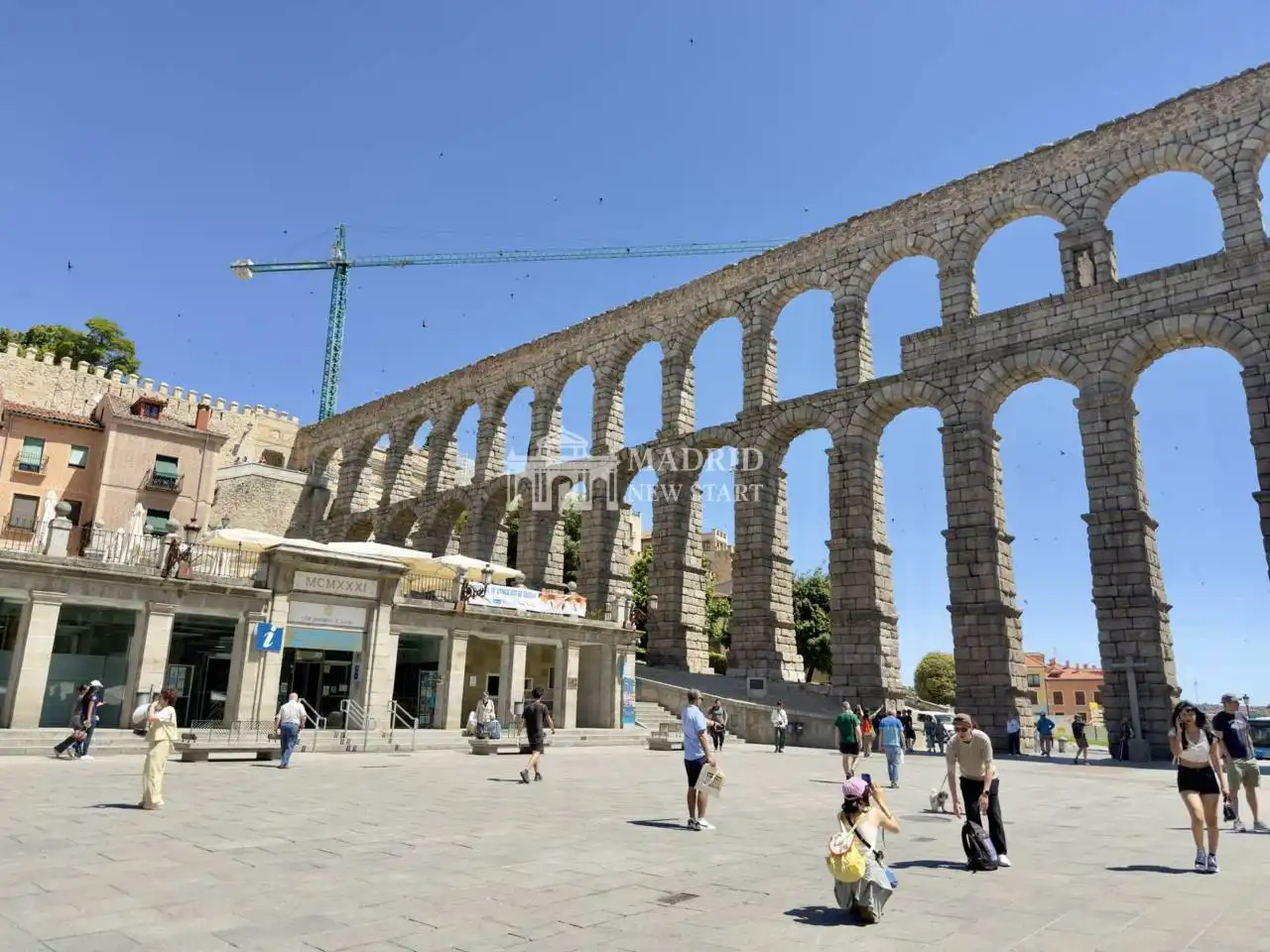 Vista exterior de Piso de alquiler en Segovia con Calefacción, Parquet y Terraza