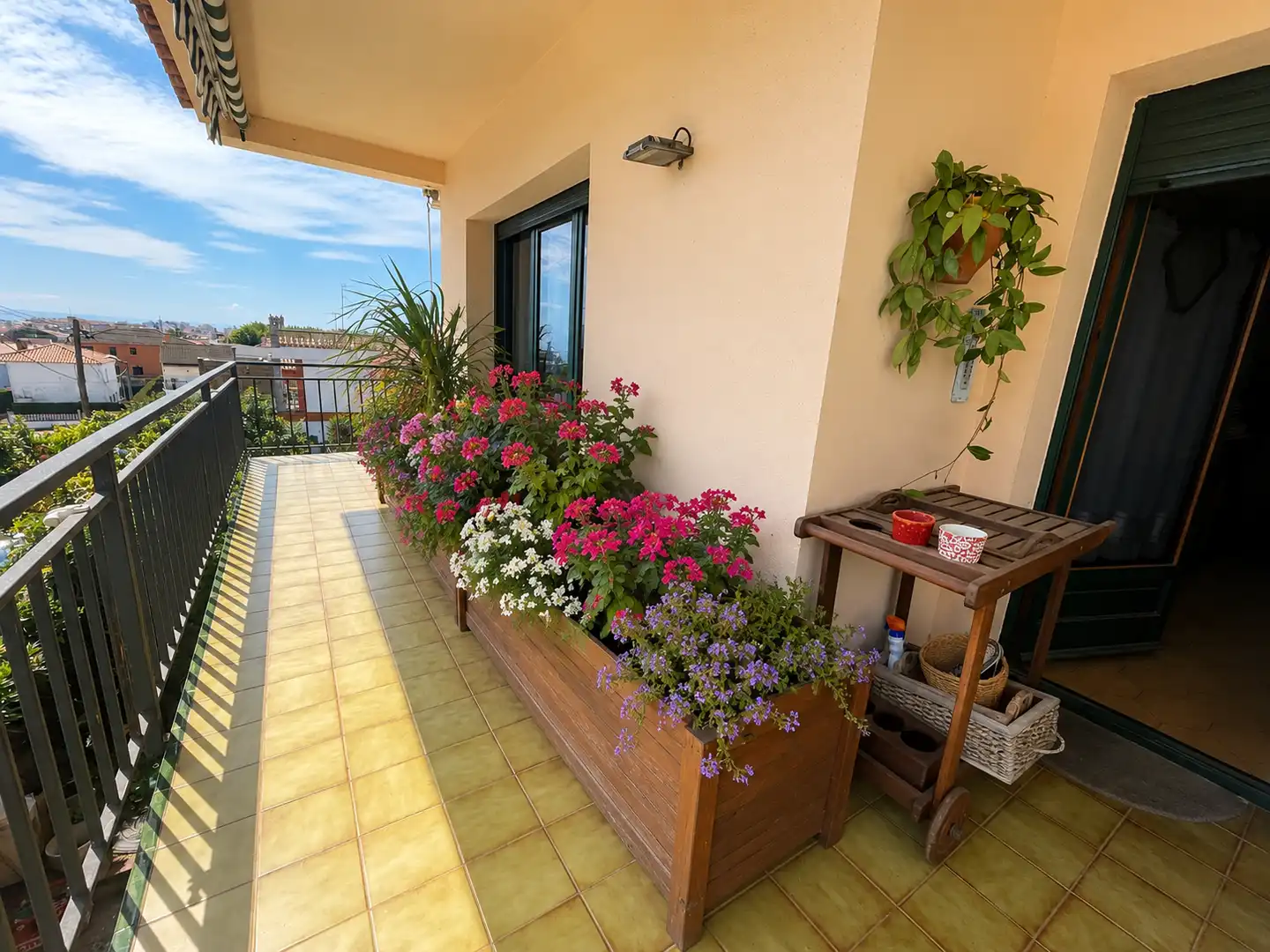 Terraza de Casa o chalet en venta en Pineda de Mar con Calefacción, Jardín privado y Parquet