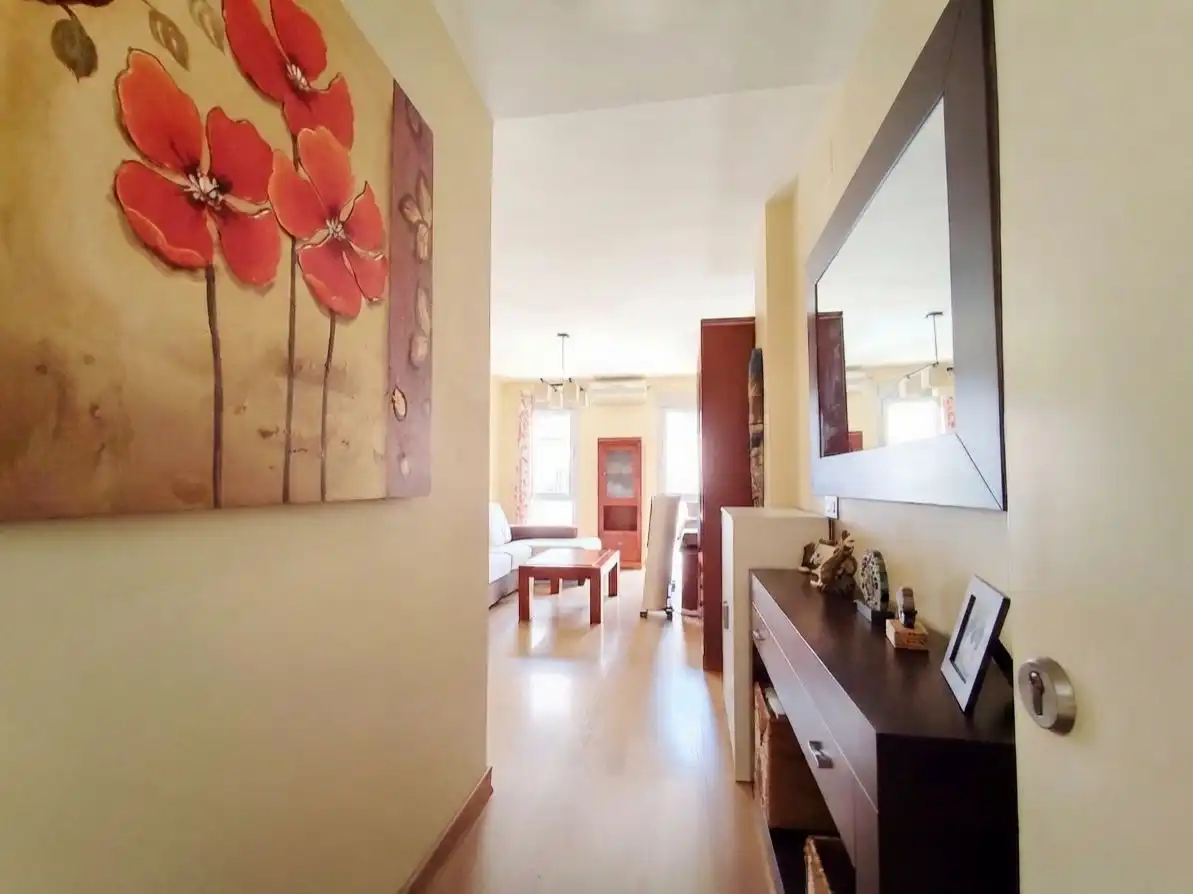 Vista exterior de Piso en venta en Mairena del Aljarafe con Aire acondicionado
