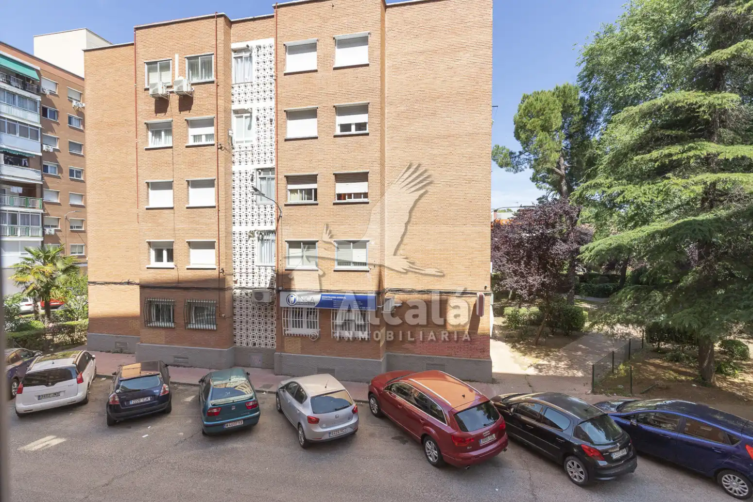 Vista exterior de Pis en venda en Alcalá de Henares amb Aire condicionat, Calefacció i Terrassa