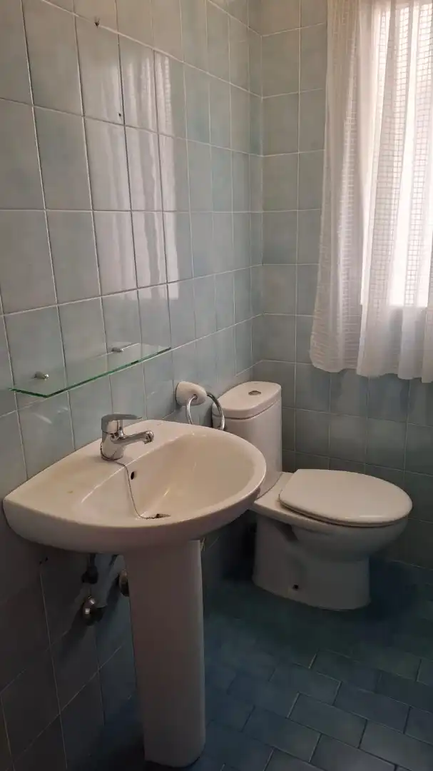 Bany de Casa adosada en venda en Motril amb Aire condicionat i Alarma