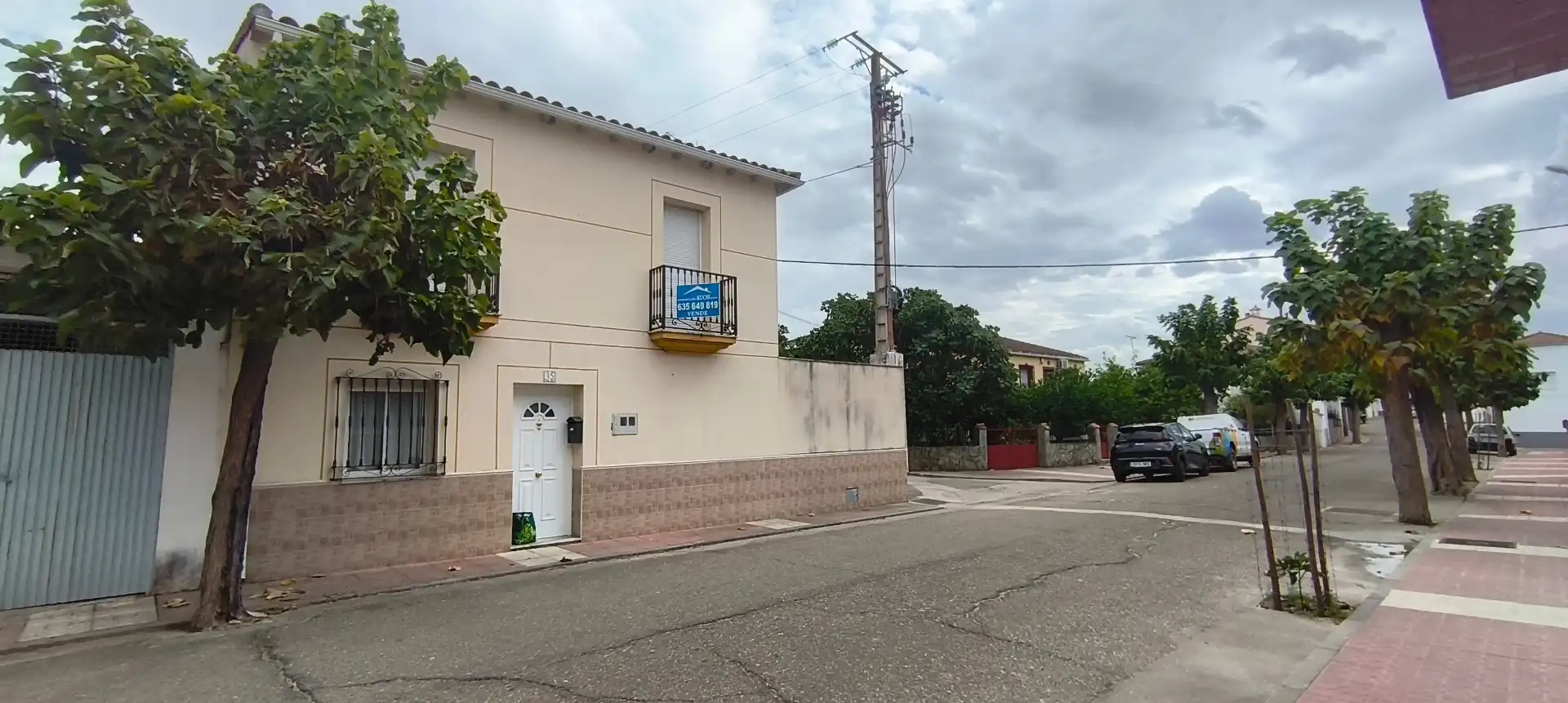 Casa amb terrassa en venda a Calle Cañada Real 35
