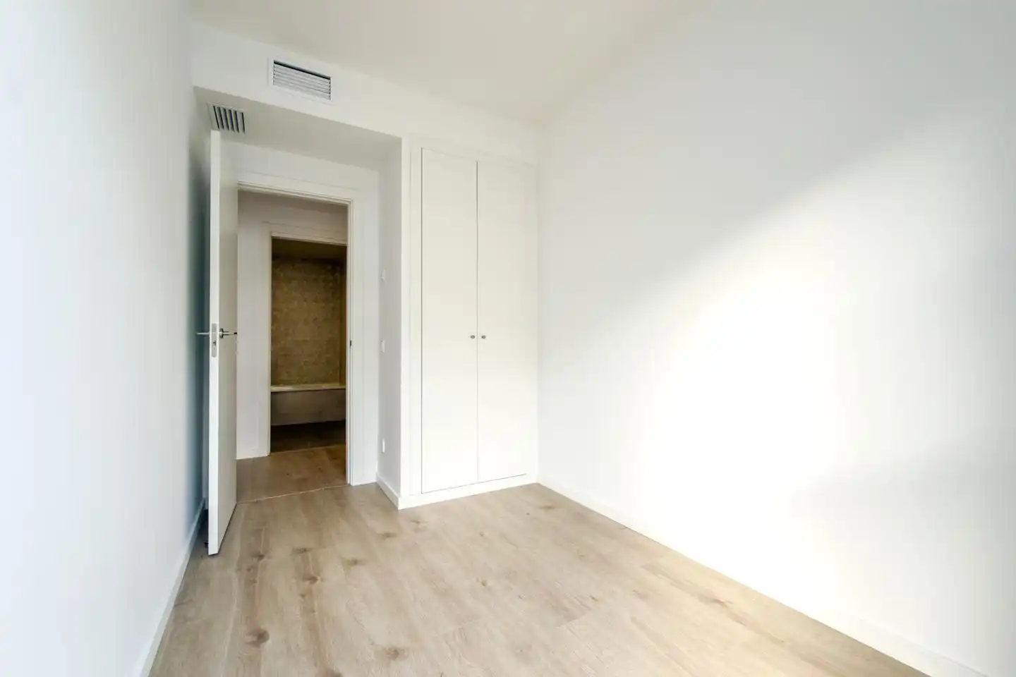 Bedroom of Flat for rent in Badalona  with Air Conditioner, Heating and Terrace