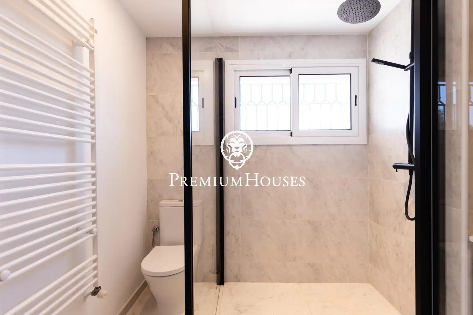 Baño de Casa o chalet de alquiler en Cunit con Aire acondicionado, Calefacción y Jardín privado