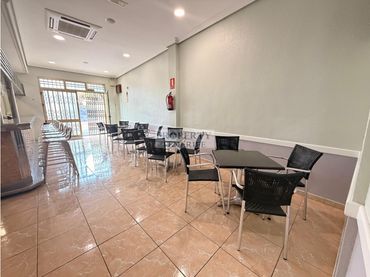 Local comercial de lloguer a Buzanada