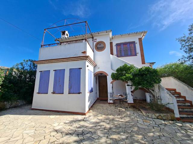 Casa-chalet en Venta en Bellvei