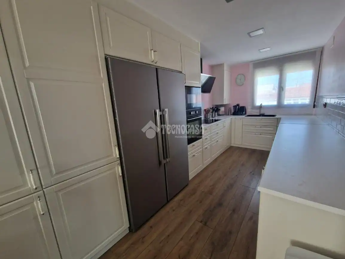 Cocina de Piso en venta en Palencia con Aire acondicionado, Calefacción y Parquet