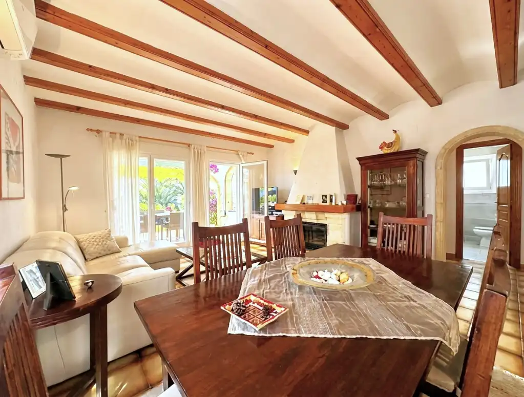 Sala de estar de Casa o chalet en venta en Moraira con Aire acondicionado, Calefacción y Jardín privado