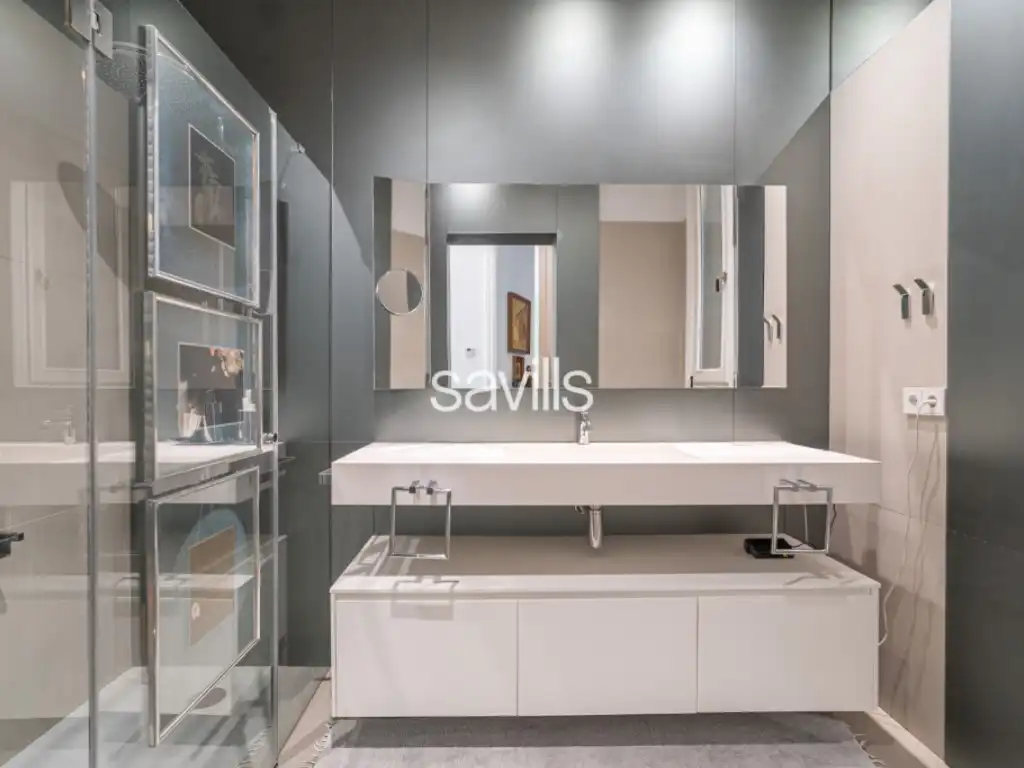 Bany de Apartament en venda en Barcelona amb Piscina, Moblat i Balcó