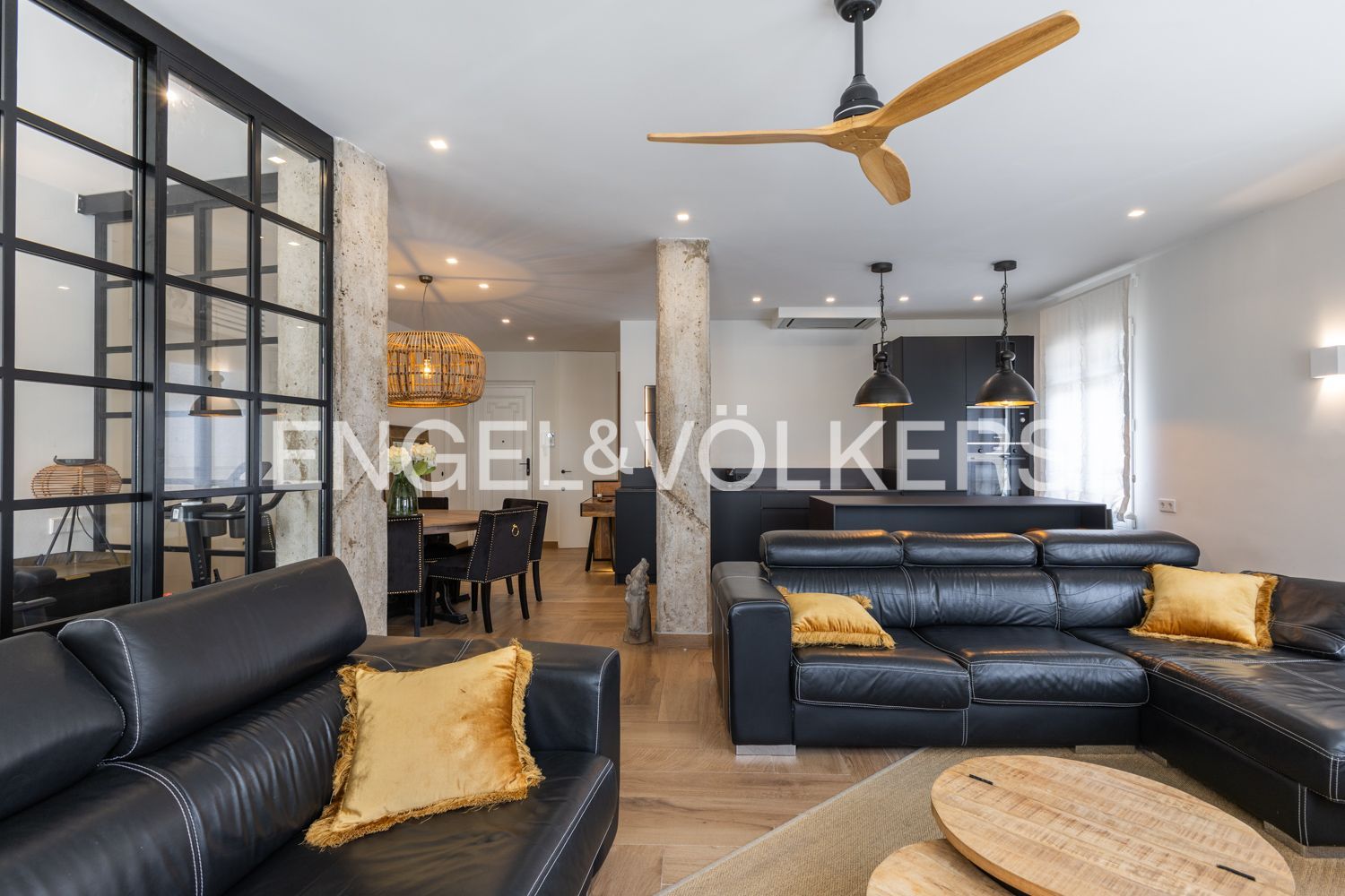 Sala de estar de Apartamento de alquiler en  Valencia Capital con Aire acondicionado, Calefacción y Amueblado