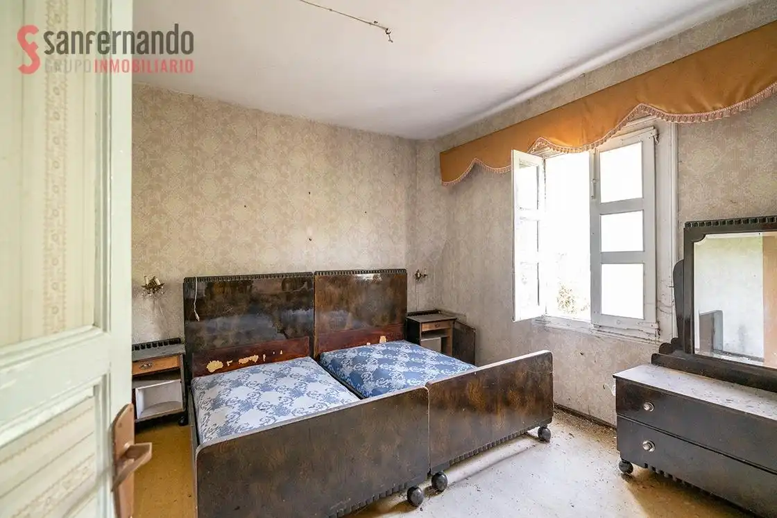 Habitación de Finca rústica en venta en Corvera de Toranzo con Jardín privado, Terraza y Trastero