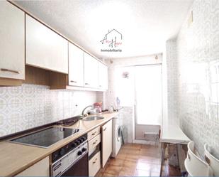 Kitchen of Flat for sale in Salamanca Capital  with Balcony