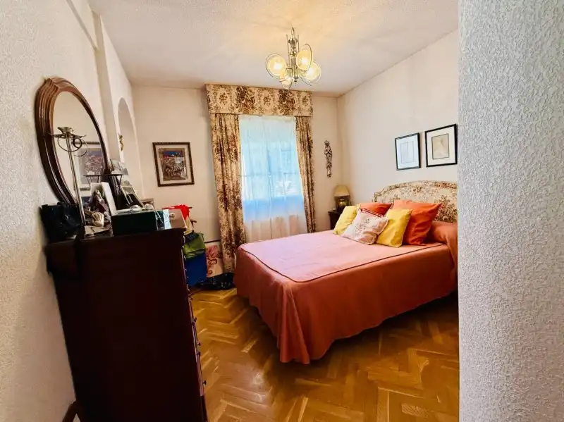 Dormitori de Casa o xalet en venda en El Espinar amb Calefacció, Jardí privat i Parquet